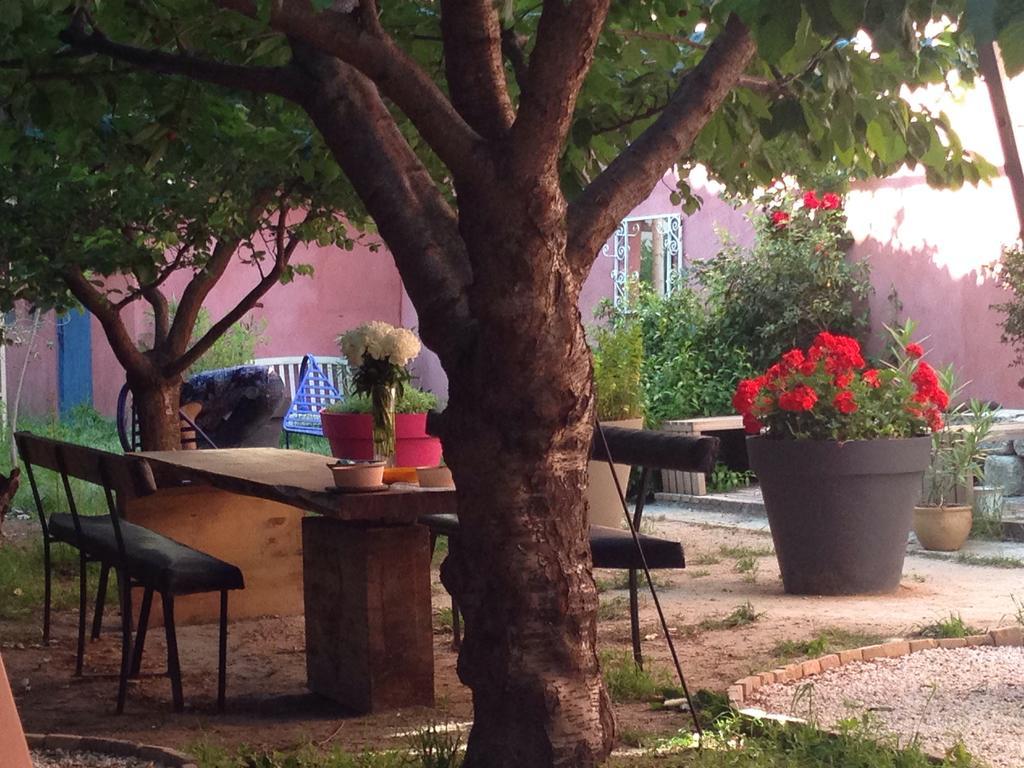 Jardin Vieux Port Panier Hotel Marseille Room photo